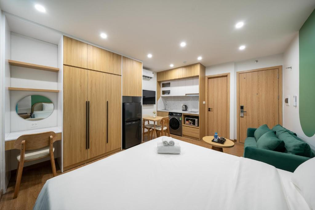 Moonlit Suites Hotel by Luxe Paradise 