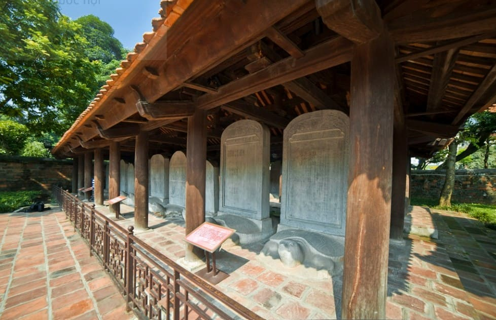 Sân bia Tiến sĩ - Di sản vinh danh hiền tài