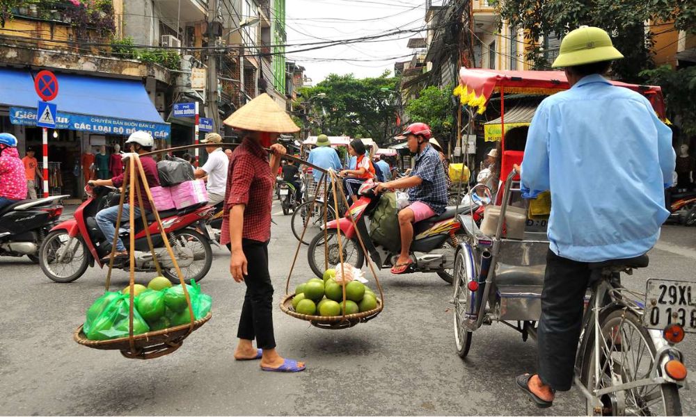 Dos and Donts Hanoi Old Quarter