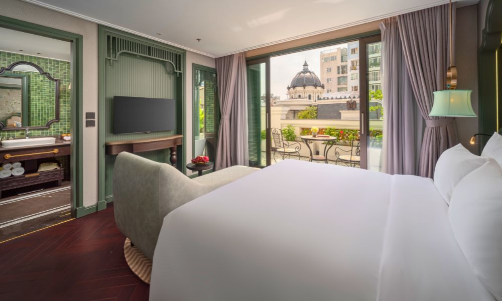 Dos and Donts Hanoi Old Quarter