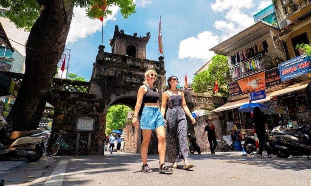 Traffic Dos and Donts Hanoi